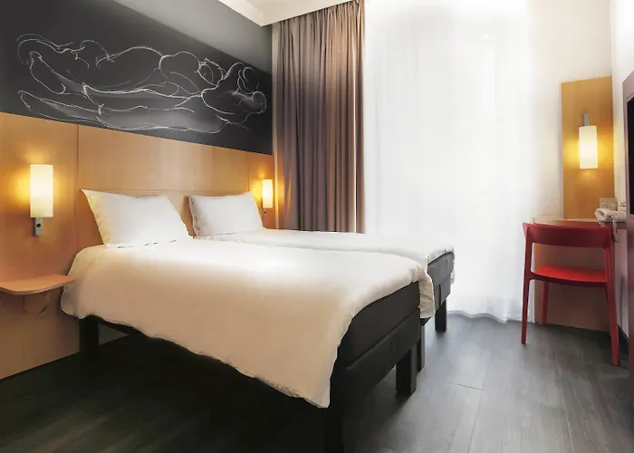 Ibis Centre Notre Dame 3*