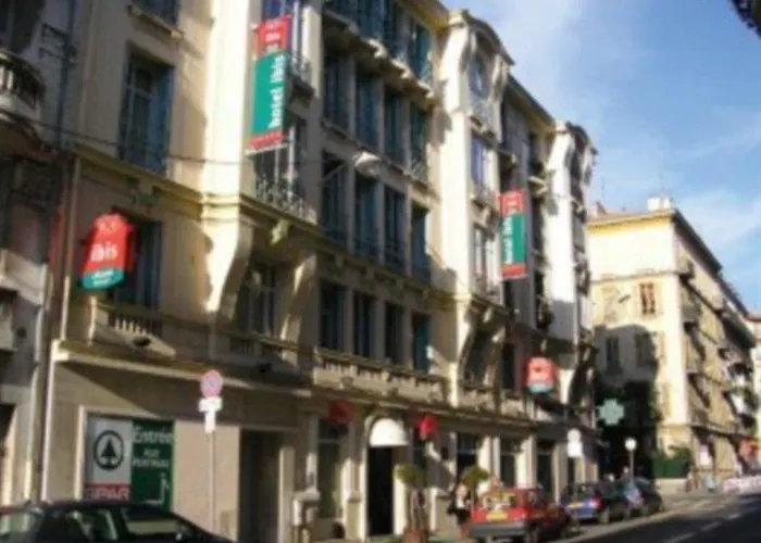 Ibis Centre Notre Dame Hotel 3*