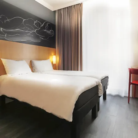 Ibis Centre Notre Dame 3*