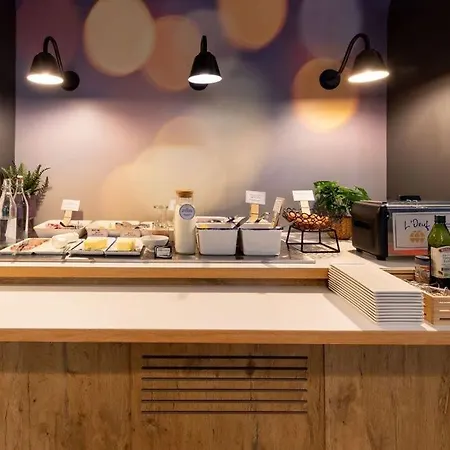 Ibis Centre Notre Dame Hotel 3*