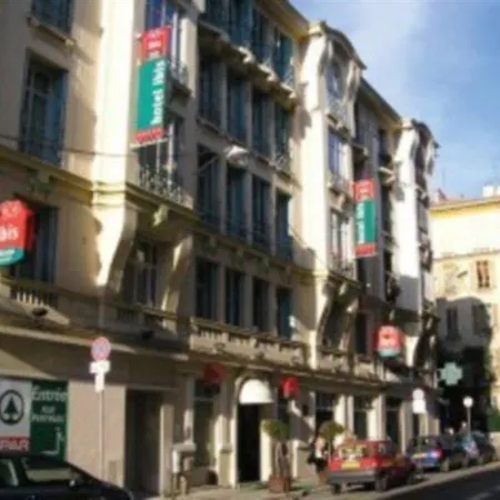 Ibis Centre Notre Dame Hotel 3*